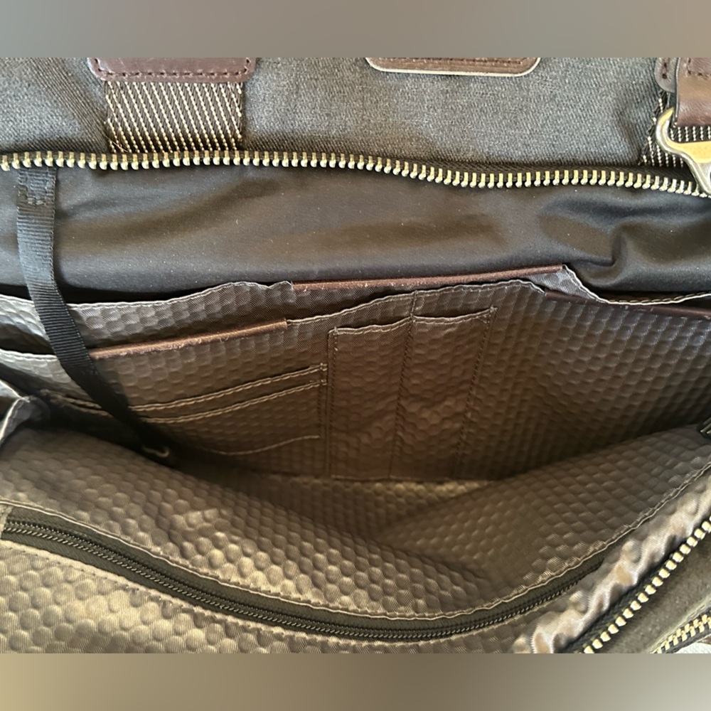 Tumi Alpha Bravo Yuma Slim Brief - Anthracite/Brown Leather - Picture 8 of 16